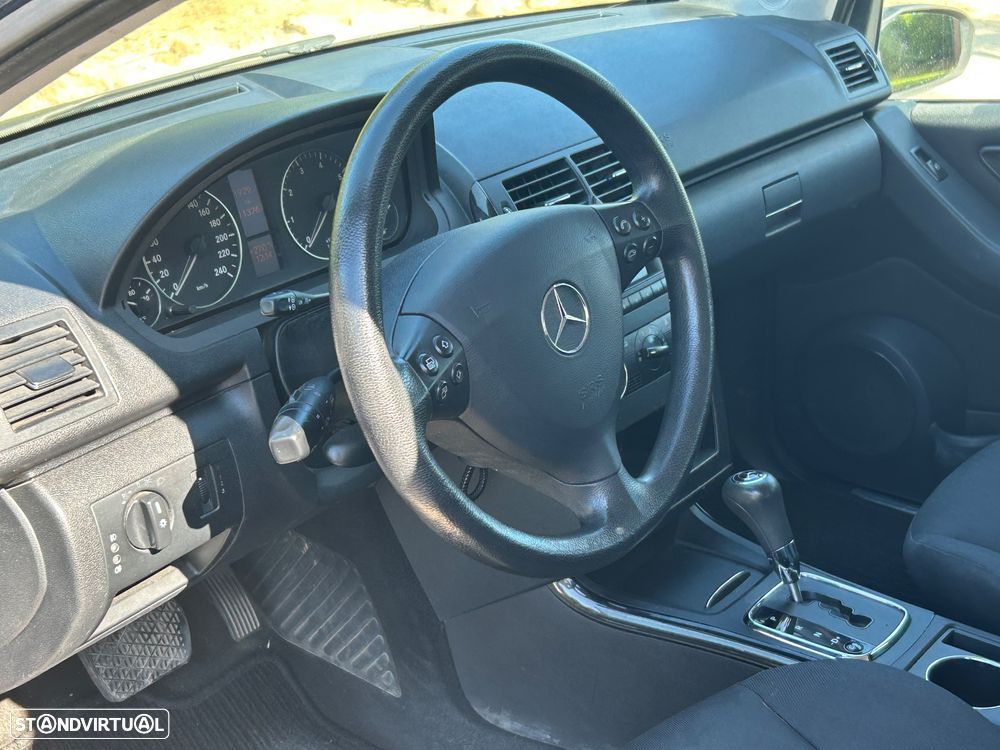 Mercedes-Benz A 150 Classic Automatic - 7
