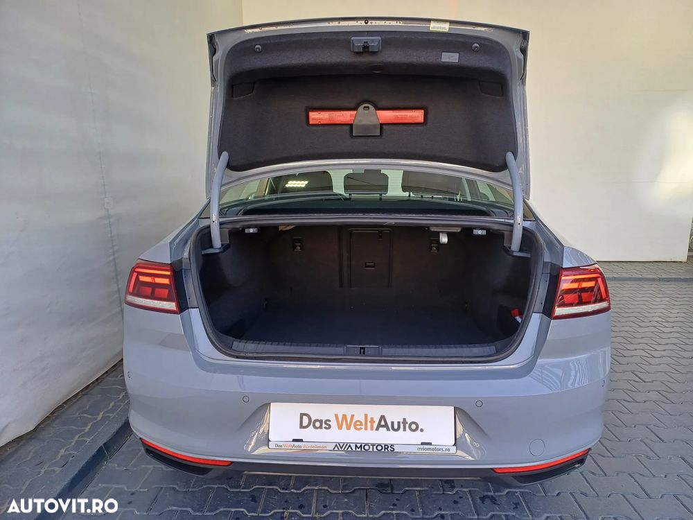 Volkswagen Passat 1.5 TSI ACT DSG Comfortline - 36