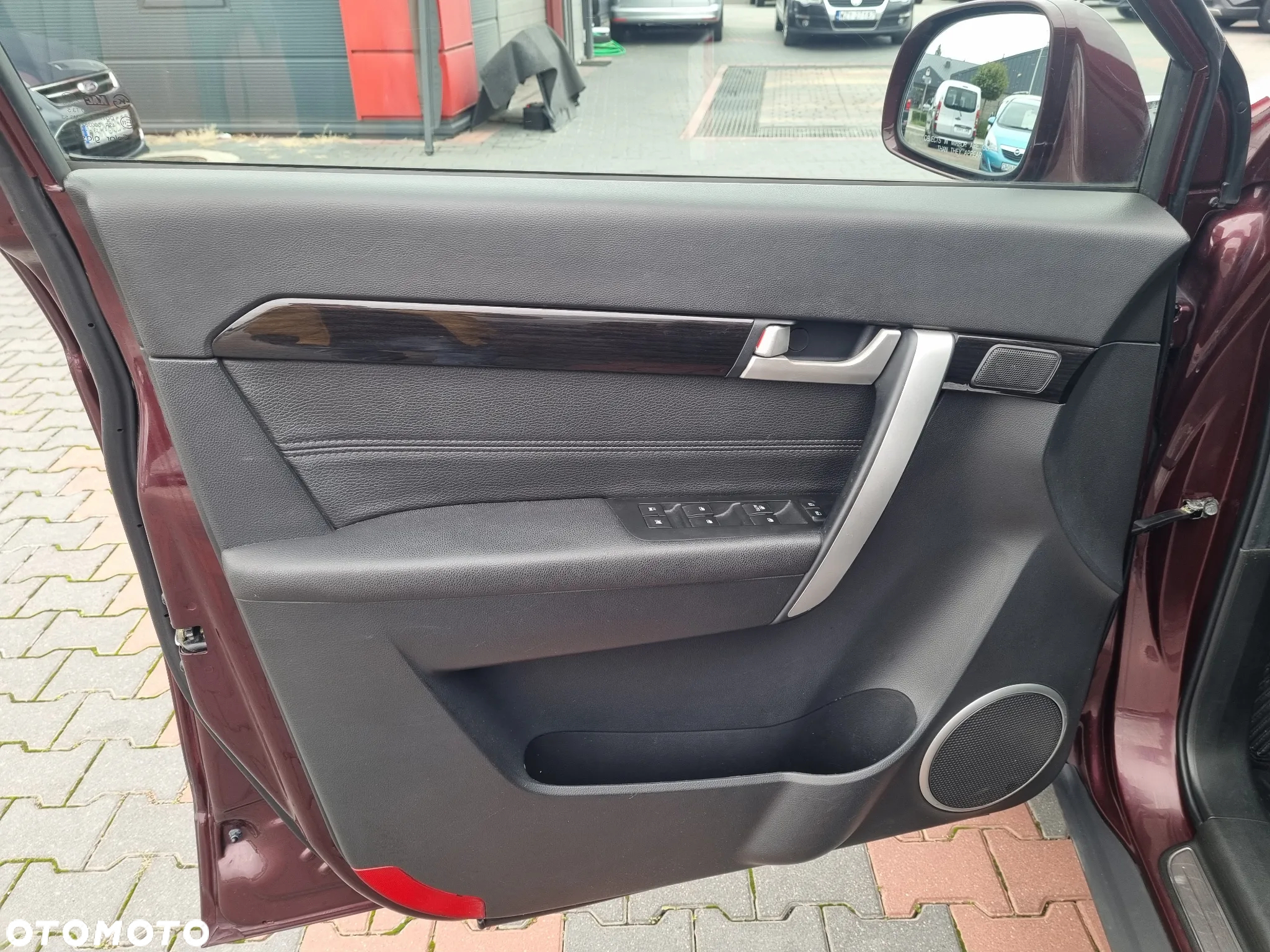 Chevrolet Captiva 2.2 d LTZ - 10