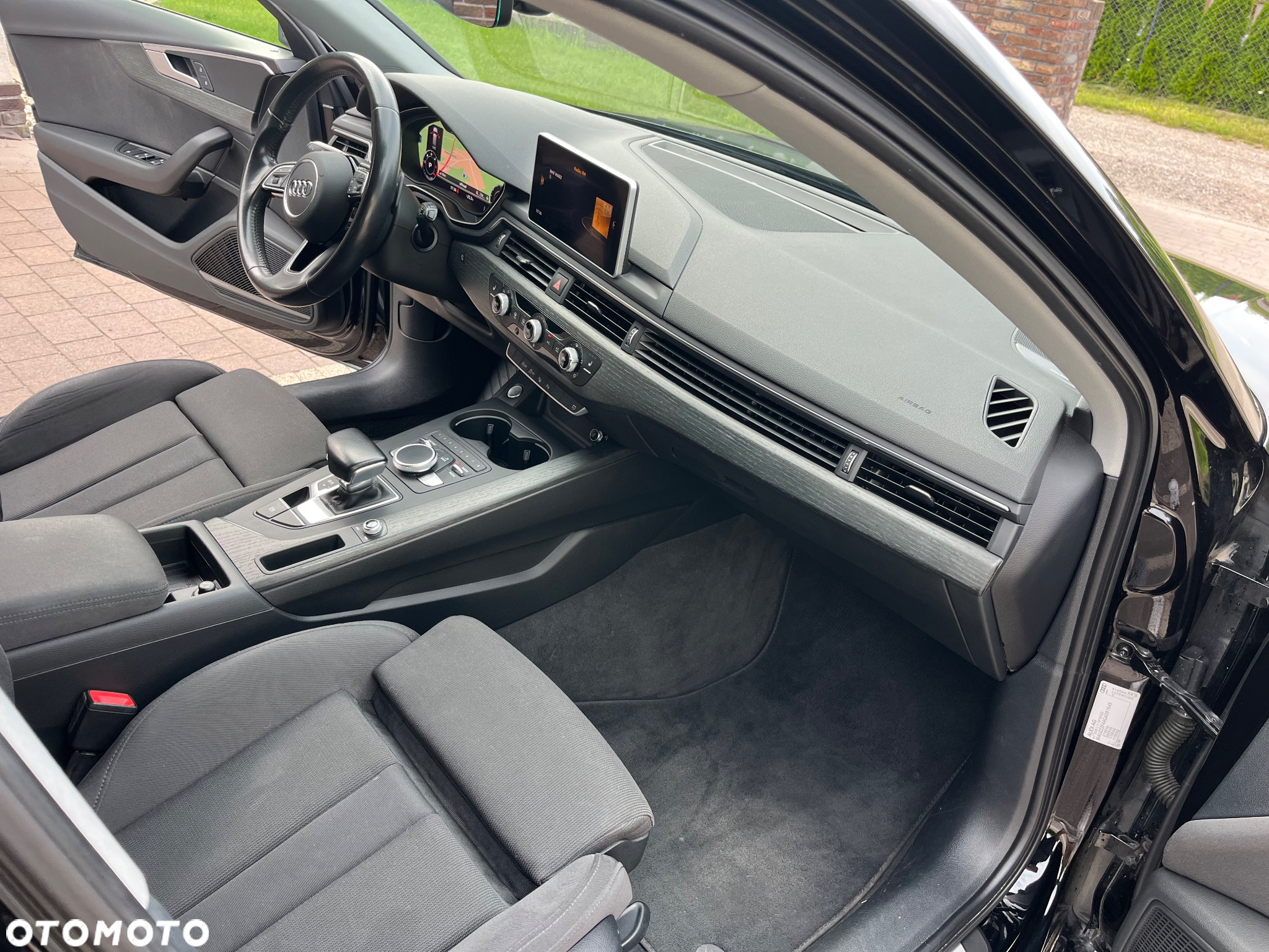 Audi A4 2.0 TDI ultra S tronic sport - 15