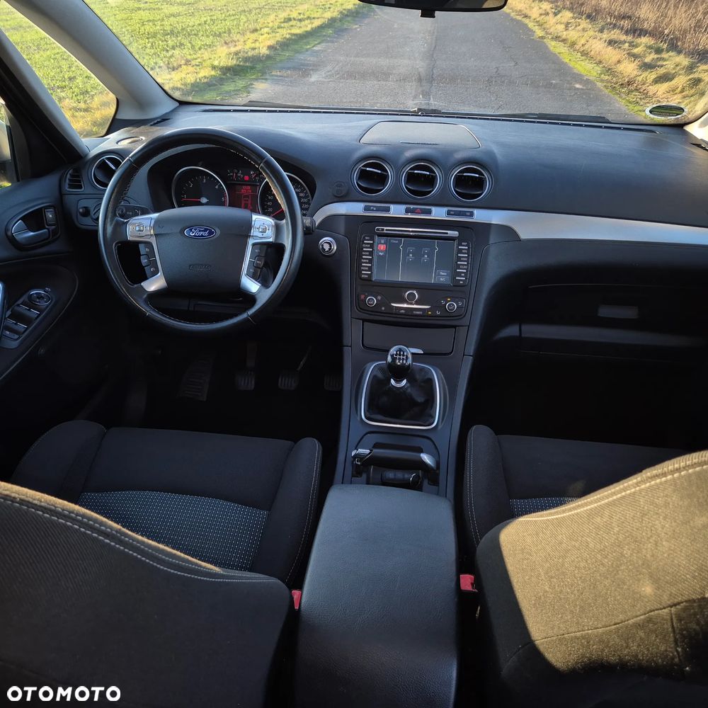 Ford S-Max - 19