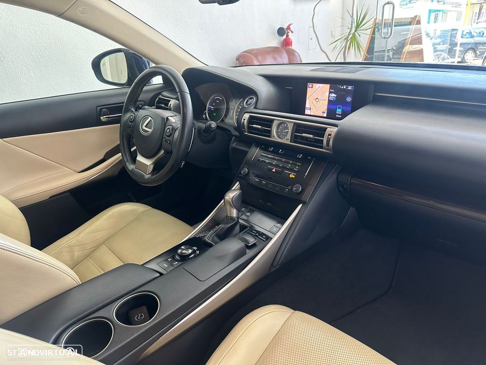 Lexus IS 300 - 29