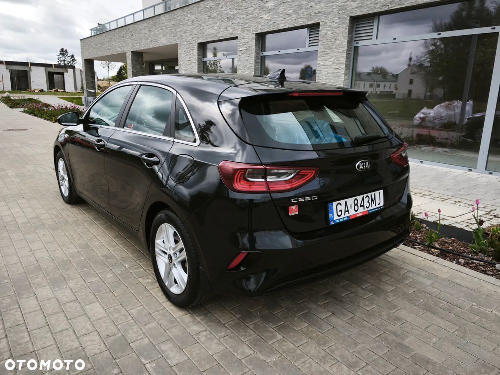 Kia Ceed 1.5 T-GDI M - 3