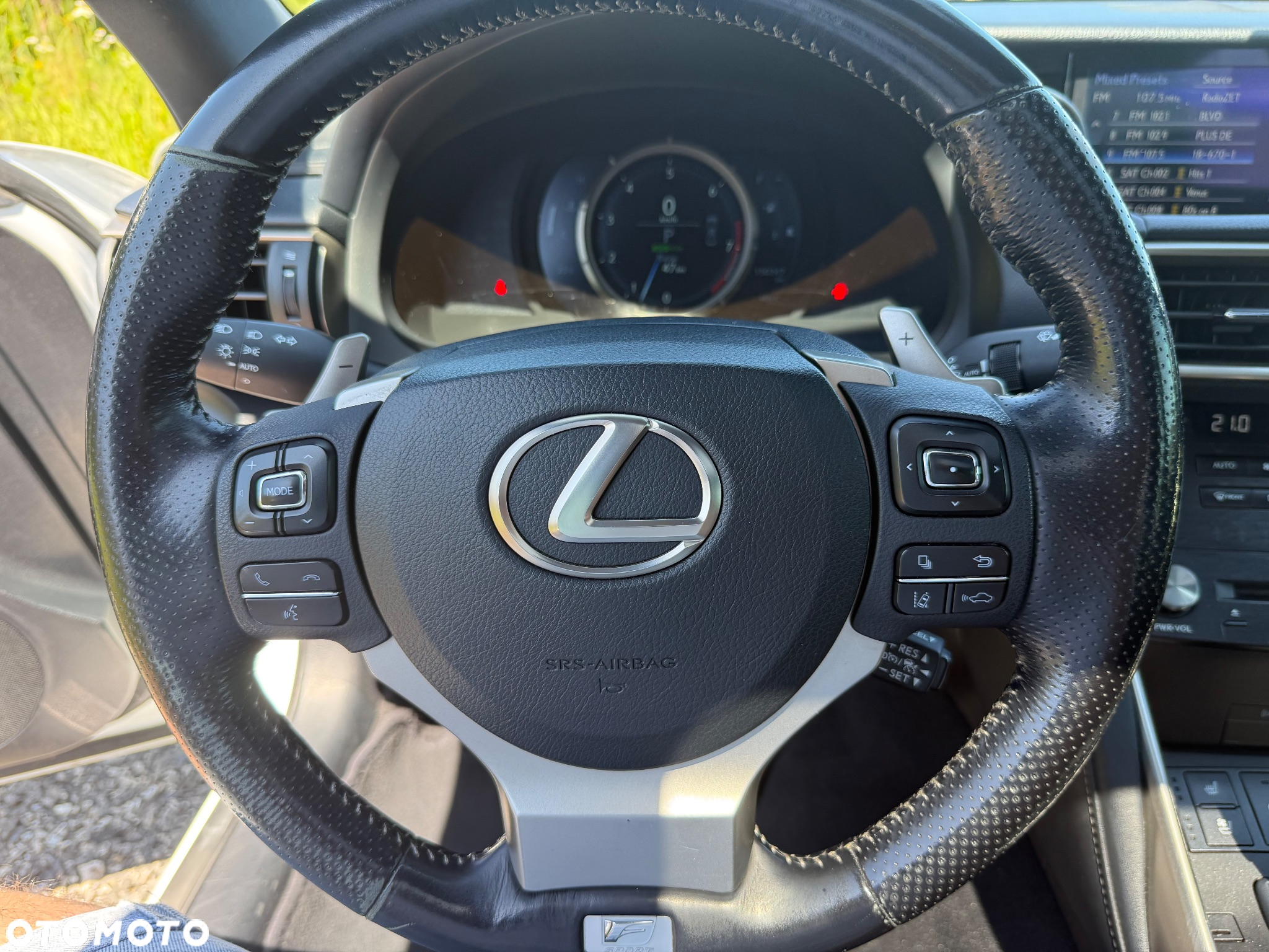 Lexus IS 200t / 300 F Sport - 21