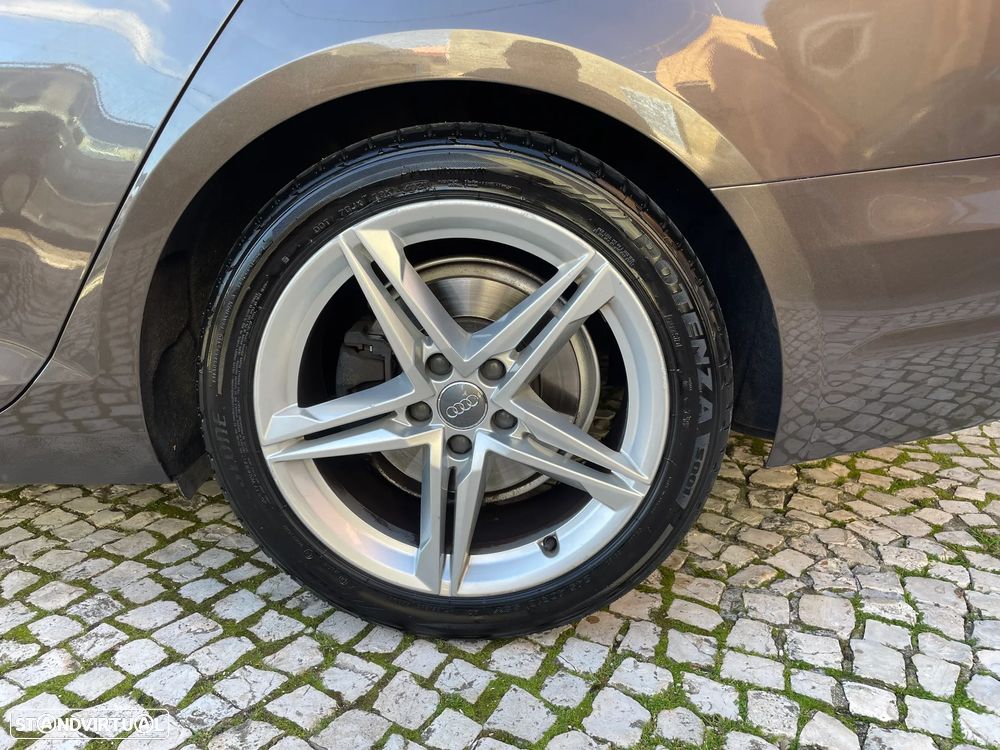 Audi A4 Avant 2.0 TDI S-line S tronic - 12