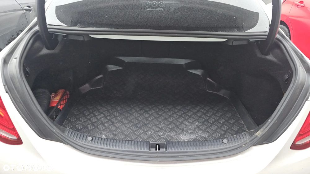 Mercedes-Benz Klasa C 200 4-Matic 9G-TRONIC - 8