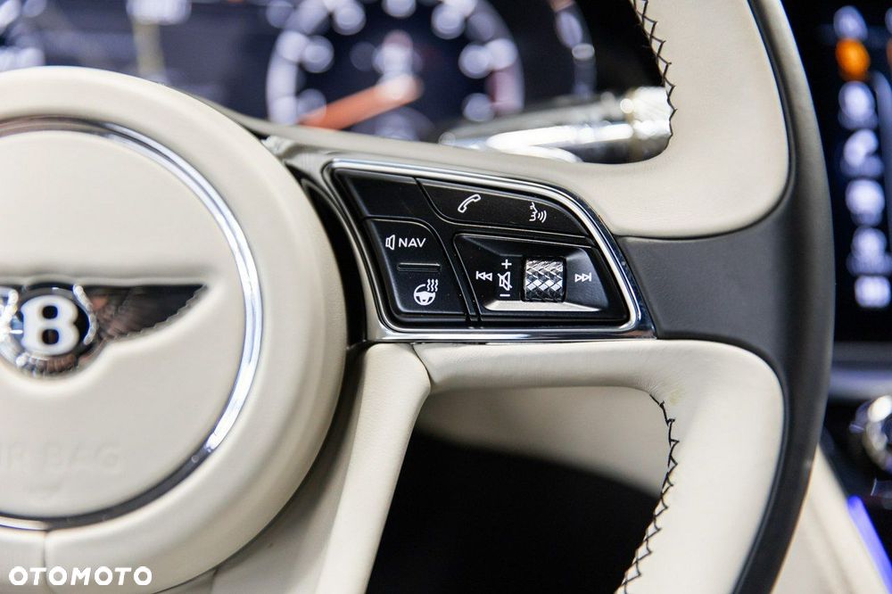 Bentley Continental GT Standard - 32