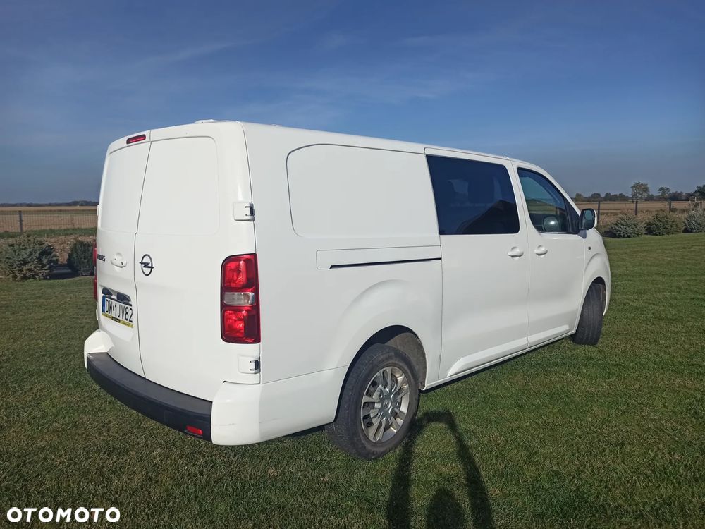 Opel Vivaro - 11