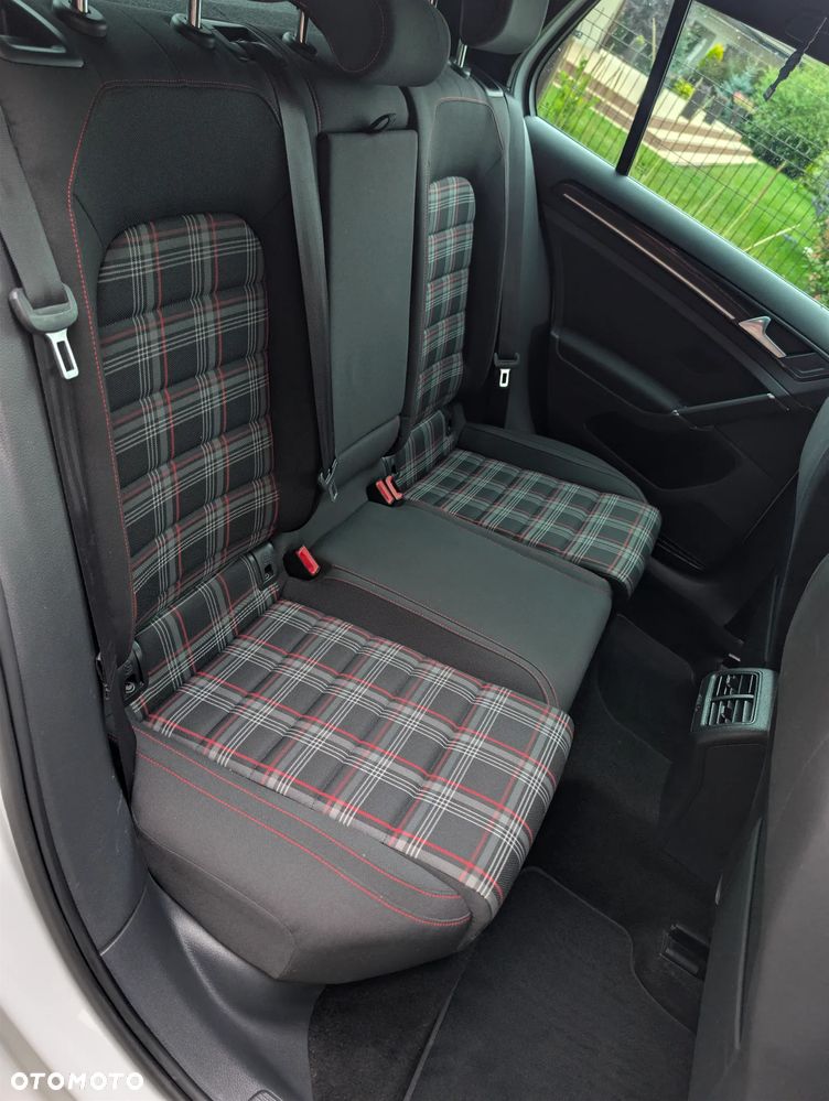 Volkswagen Golf 2.0 TSI BMT GTI - 16