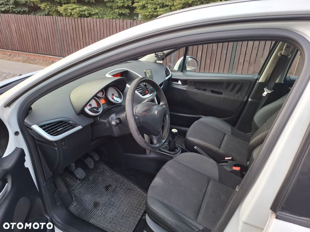 Peugeot 207 1.4 HDi Trendy - 6
