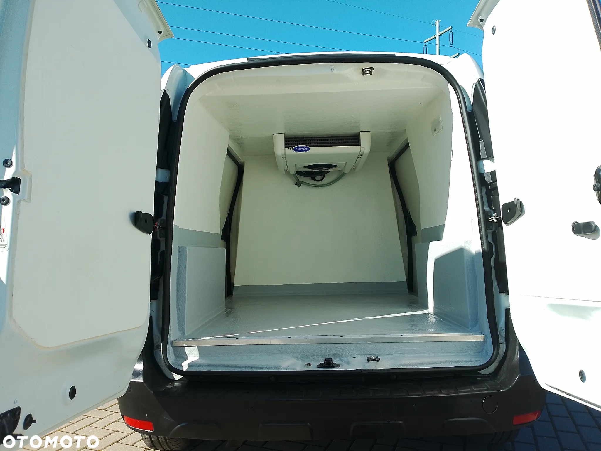 Dacia Dokker L2 Maxi Nowa Izoterma Chłodnia Mroźnia 2 x drzwi boczne Carrier 220V Lpg PL - 37