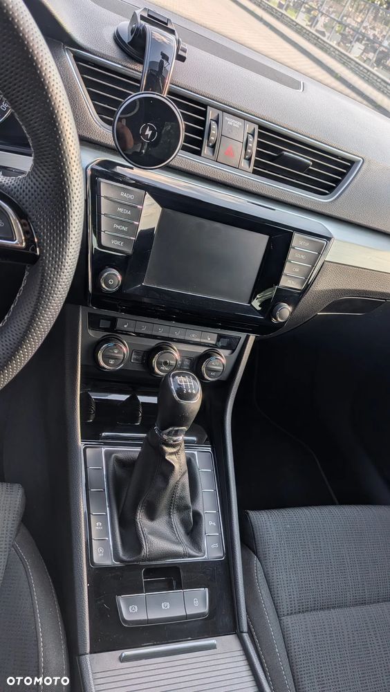 Skoda Superb 1.4 TSI ACT Ambition - 12