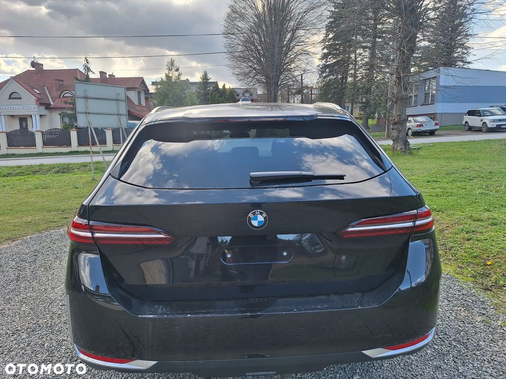 BMW Seria 5 520d xDrive - 6