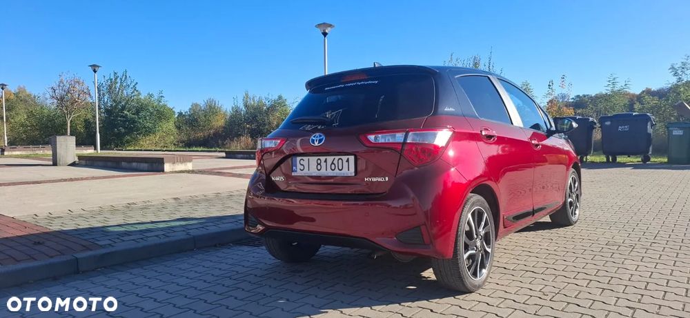 Toyota Yaris Hybrid 100 Dynamic - 7