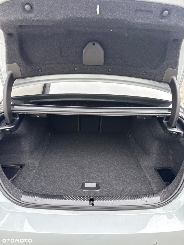 BMW i5 - 21