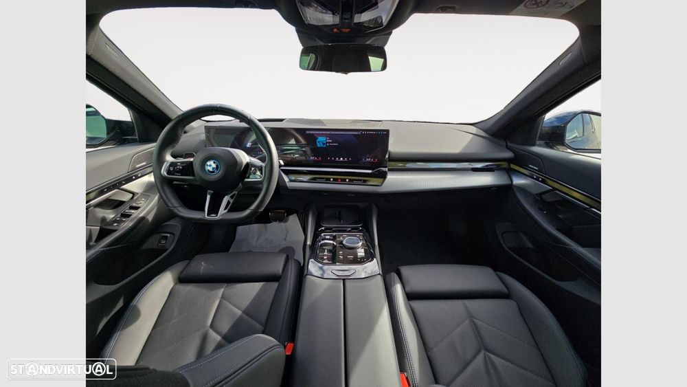 BMW i5 eDrive40 Pack Desportivo M - 11