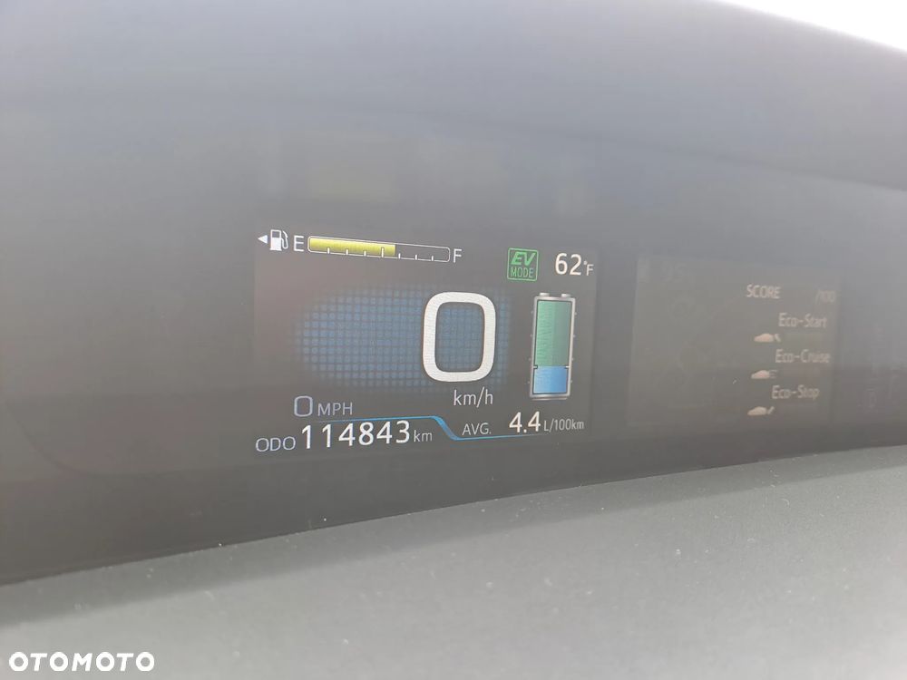 Toyota Prius 1.8 HSD Premium - 26