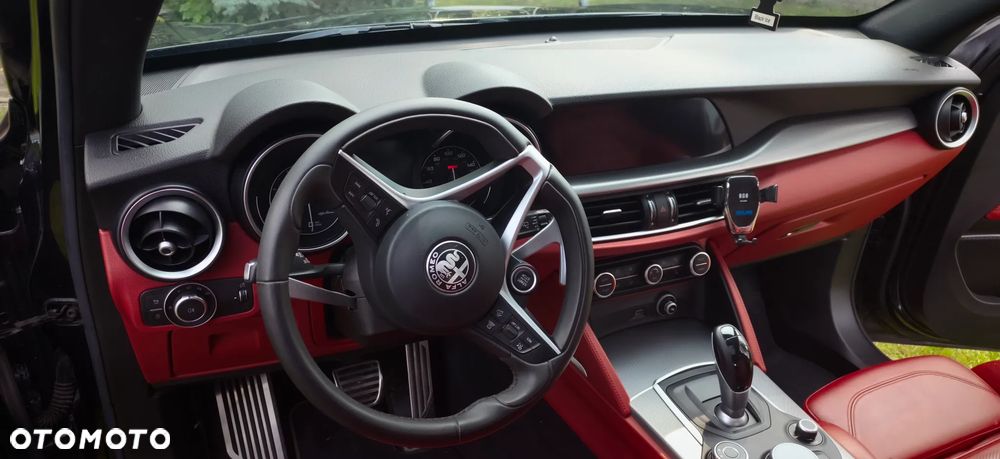 Alfa Romeo Stelvio 2.0 Turbo 16V AT8-Q4 First Edition - 16