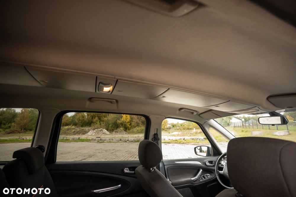 Ford Galaxy 2.0 TDCi DPF Ghia - 34