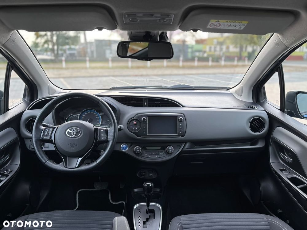 Toyota Yaris - 16