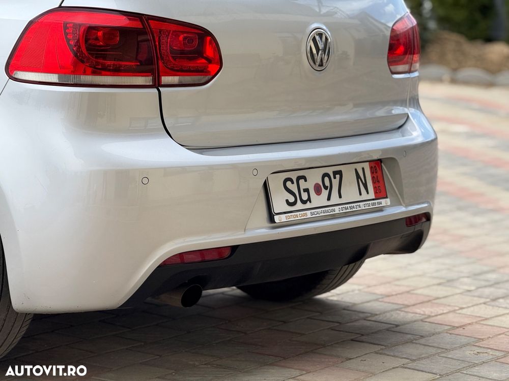 Volkswagen Golf 1.6 TDI DPF Exclusive - 20