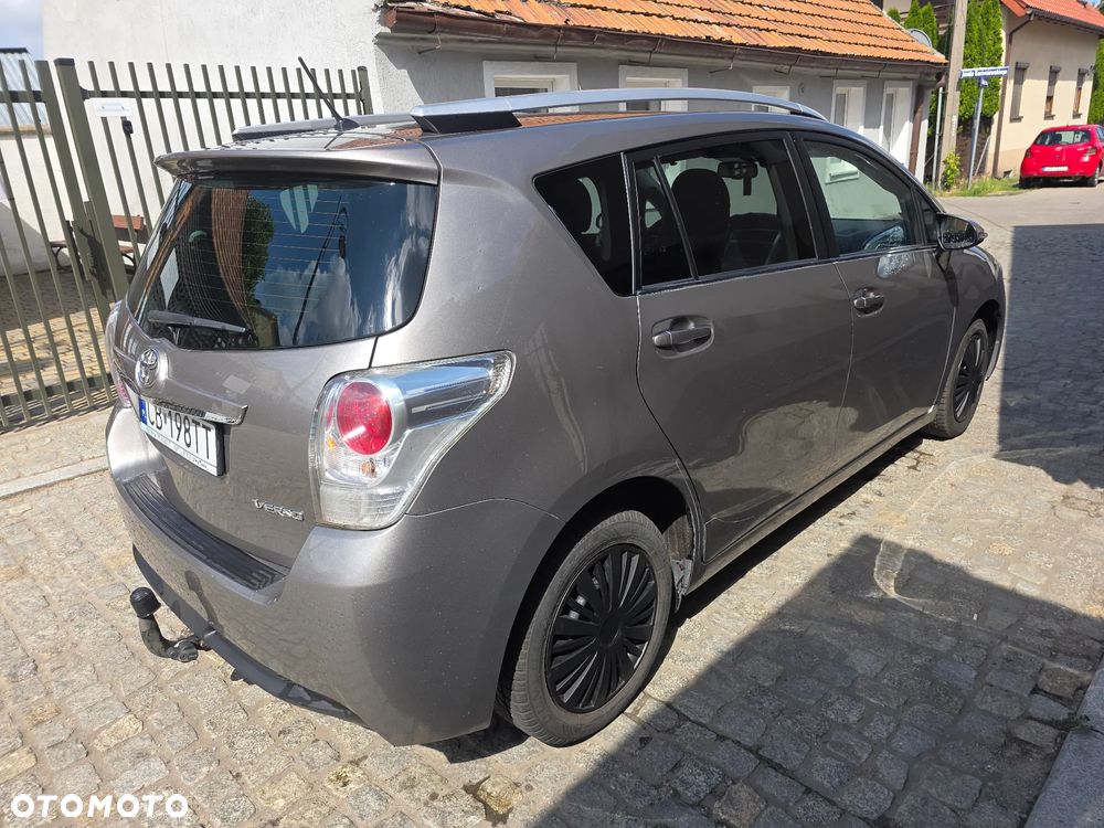 Toyota Verso 1.8 Prestige 7os - 6