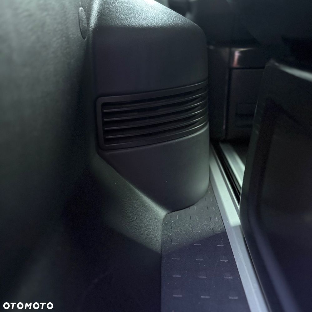 Volkswagen Multivan L2 LIFE - 20