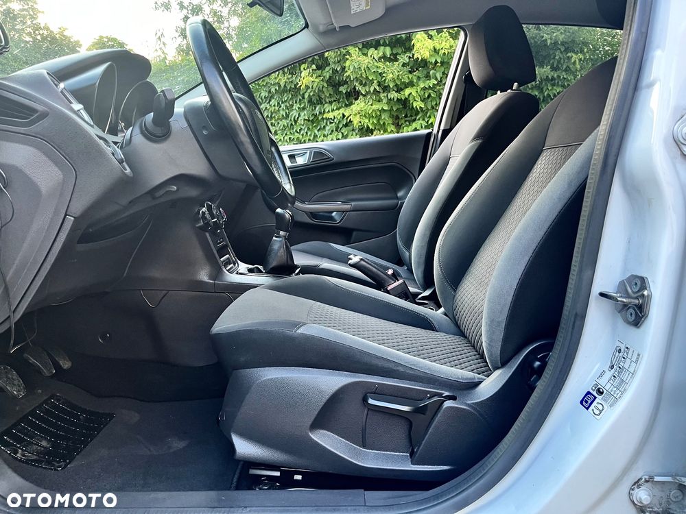 Ford Fiesta 1.25 Platinium X - 18