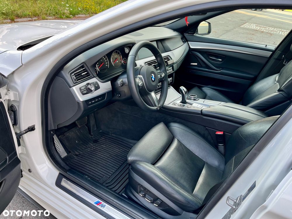 BMW Seria 5 550i xDrive Sport-Aut - 21