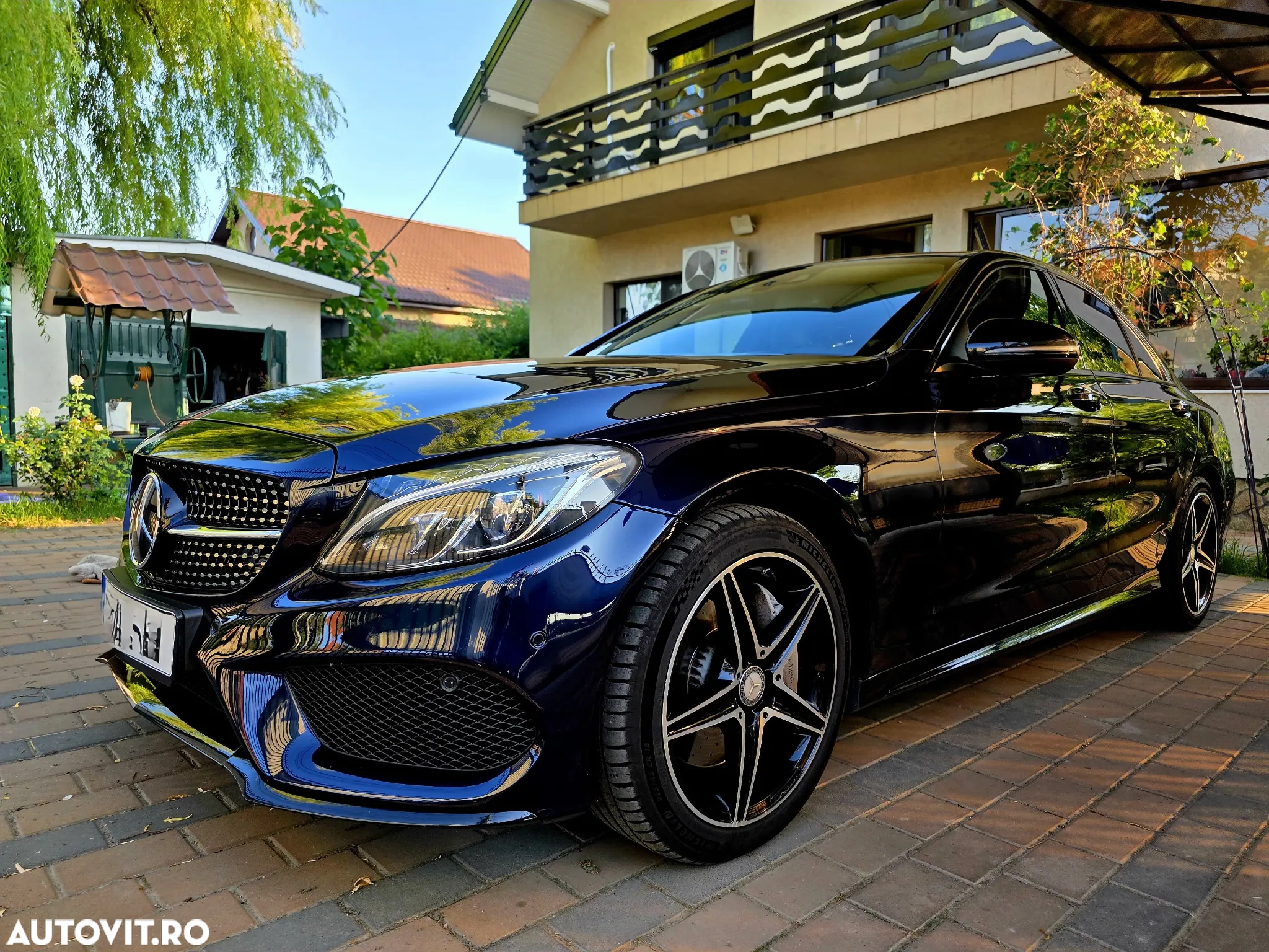 Mercedes-Benz C 400 4Matic 9G-TRONIC AMG Line - 3