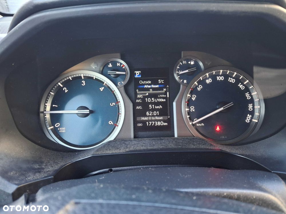 Toyota Land Cruiser - 5