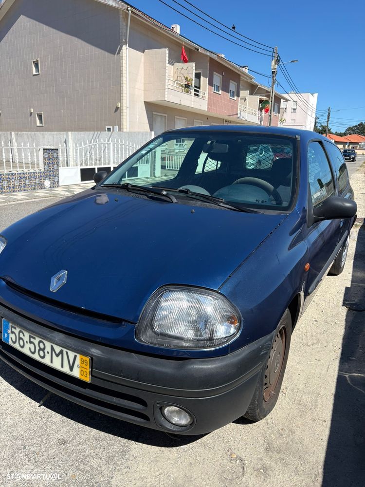 Renault Clio 1.9 D RN - 1