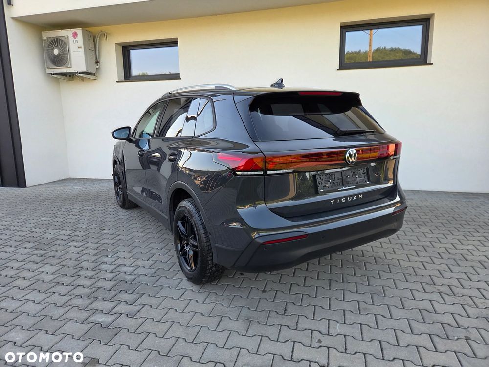 Volkswagen Tiguan - 3