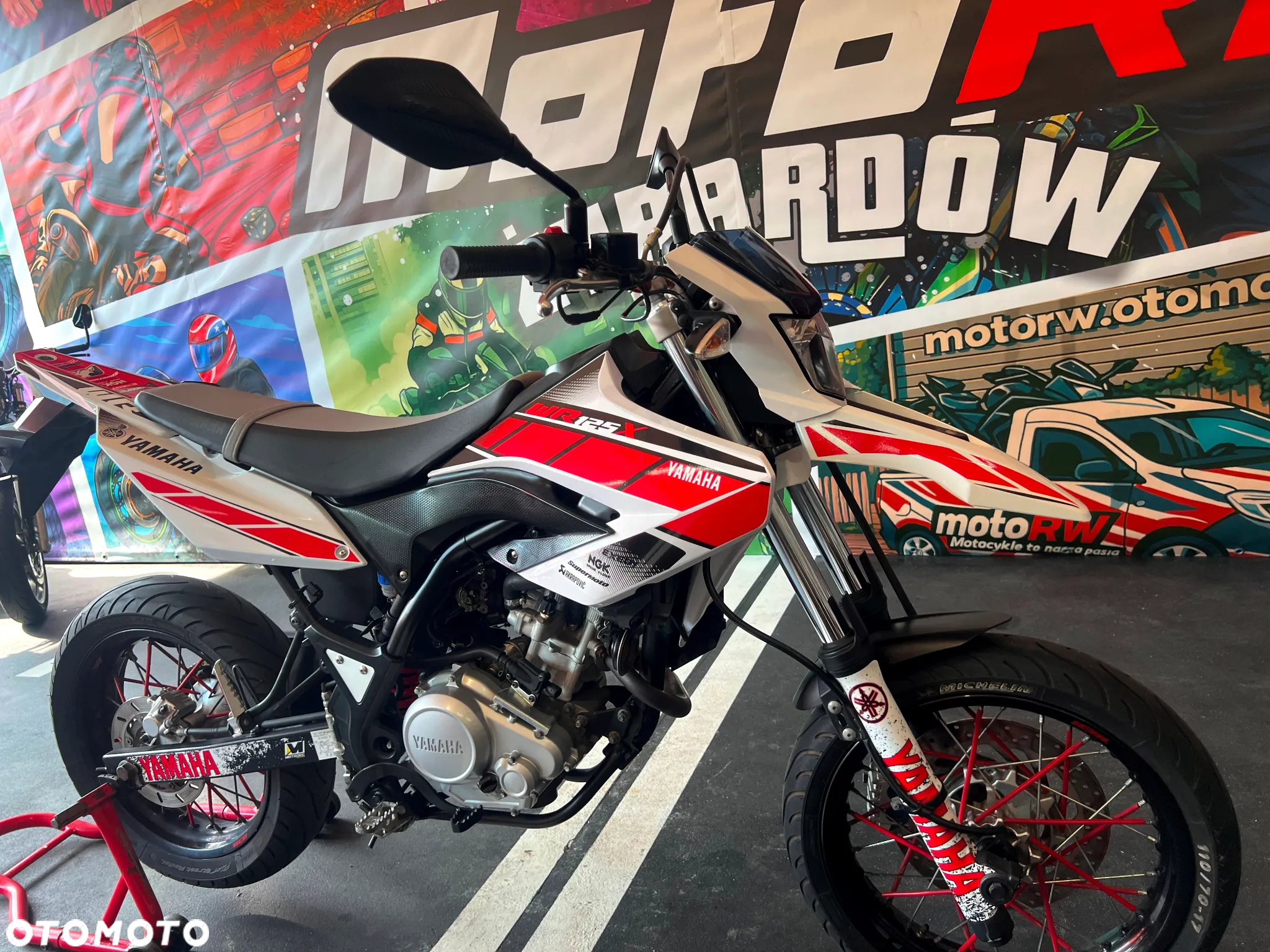 Yamaha WR - 19