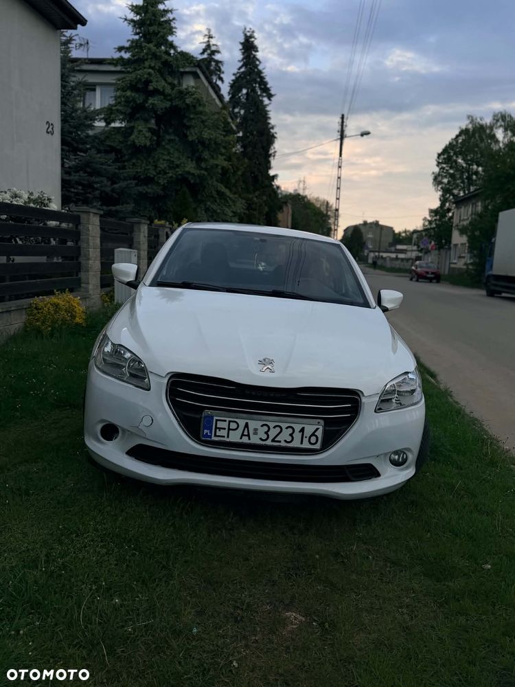 Peugeot 301 1.6 VTi Allure - 23