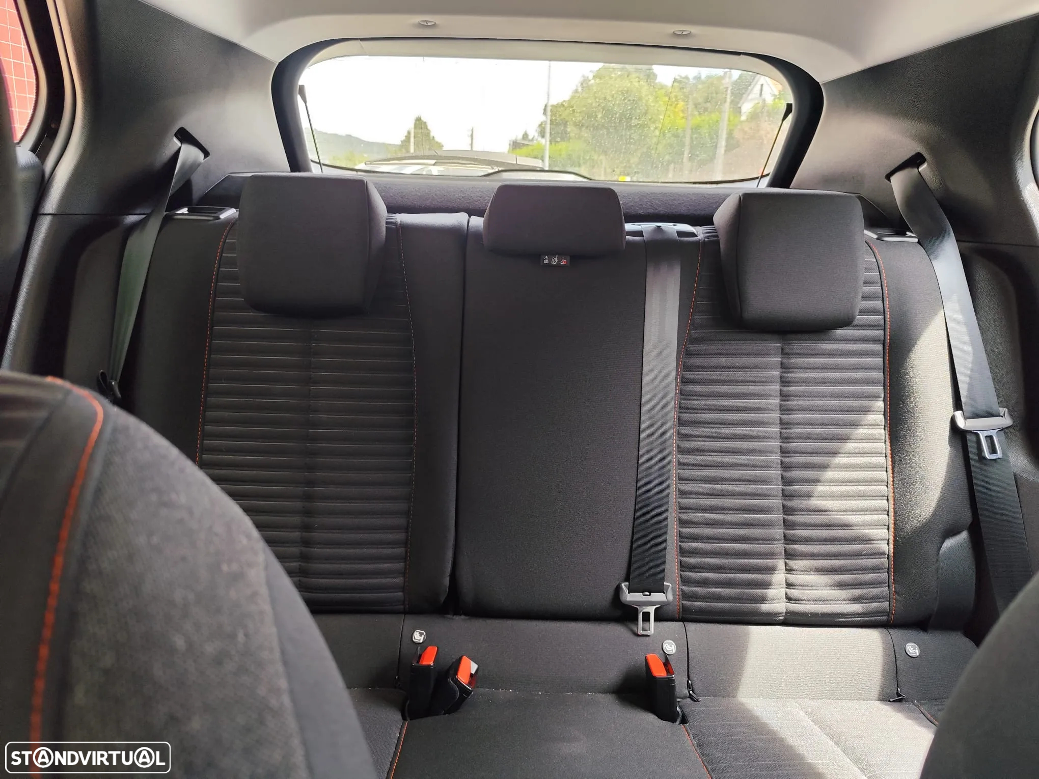 Peugeot 2008 1.2 PureTech Active Pack - 5