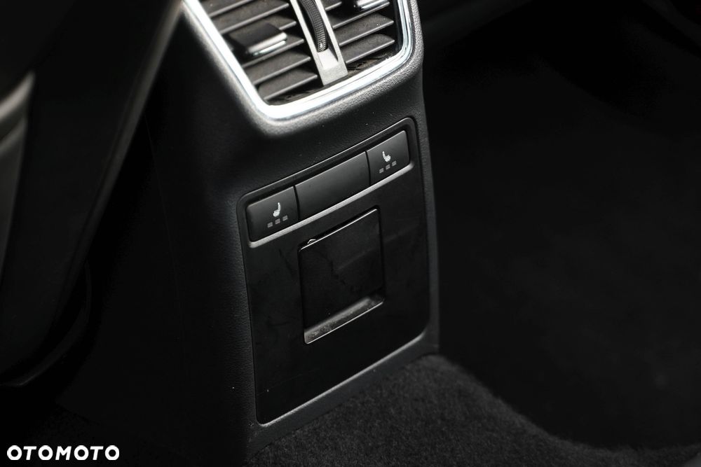 Skoda Octavia 2.0 TDI RS DSG - 29