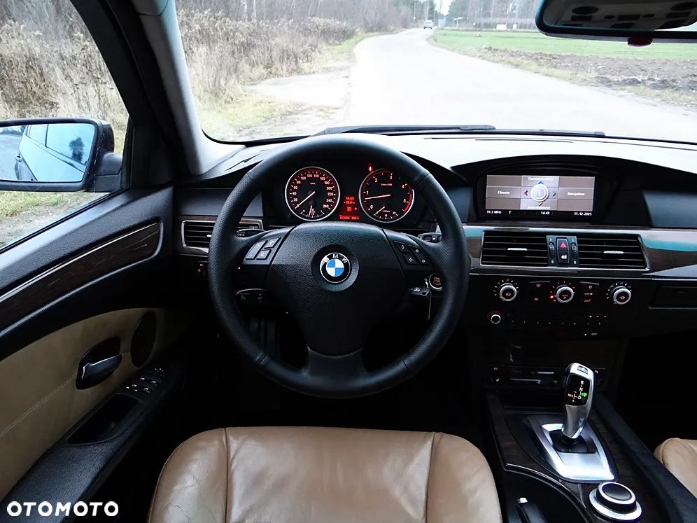 BMW Seria 5 525d Edition Lifestyle - 28