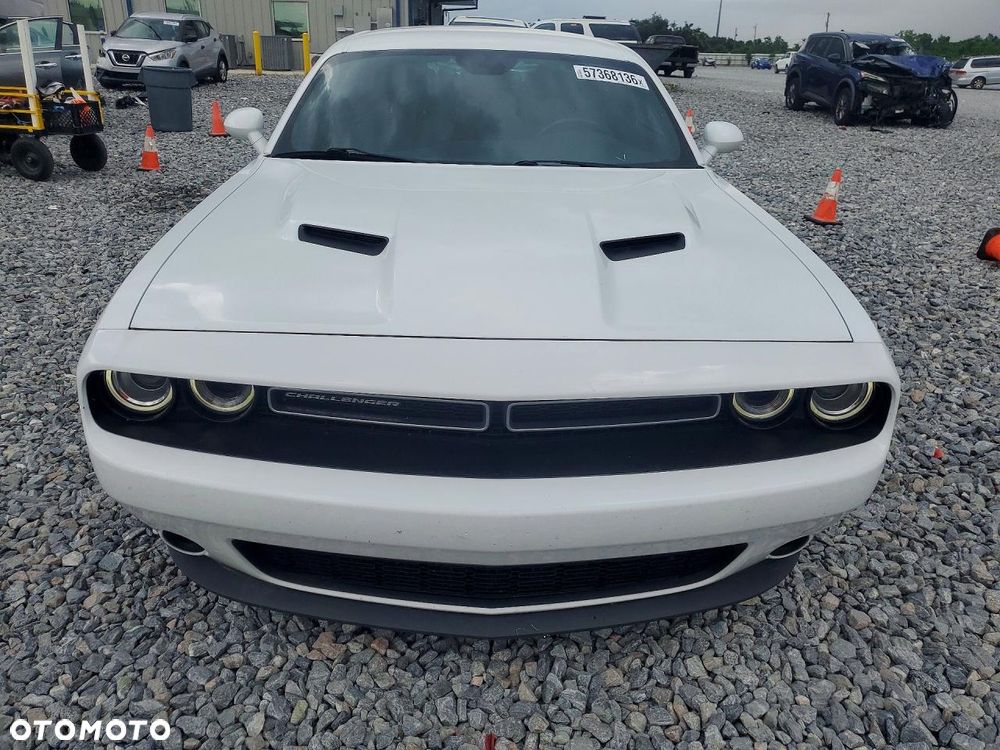 Dodge Challenger - 6