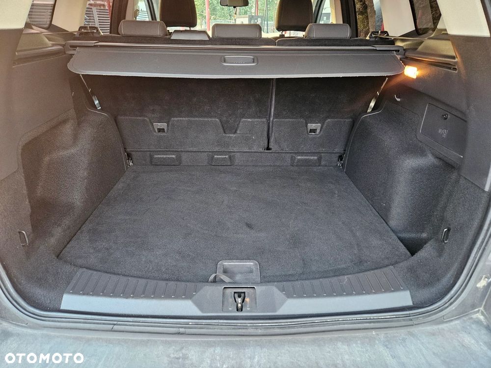 Ford Kuga - 32