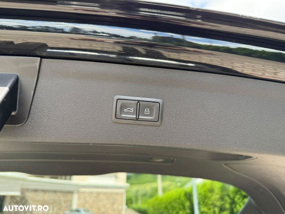 Audi Q3 2.0 TDI Quattro S tronic sport - 11