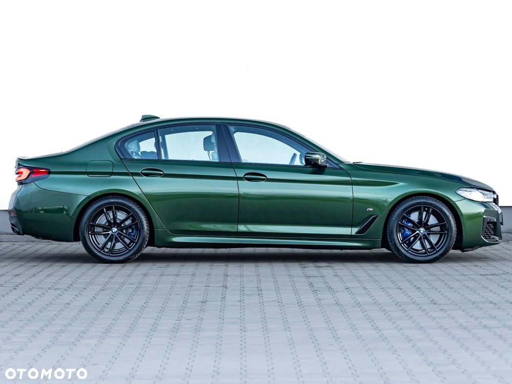 BMW Seria 5 M550i xDrive - 6