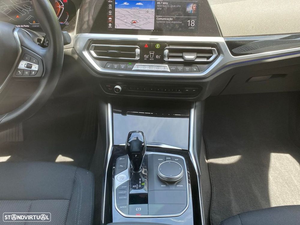 BMW 318 d Auto - 13