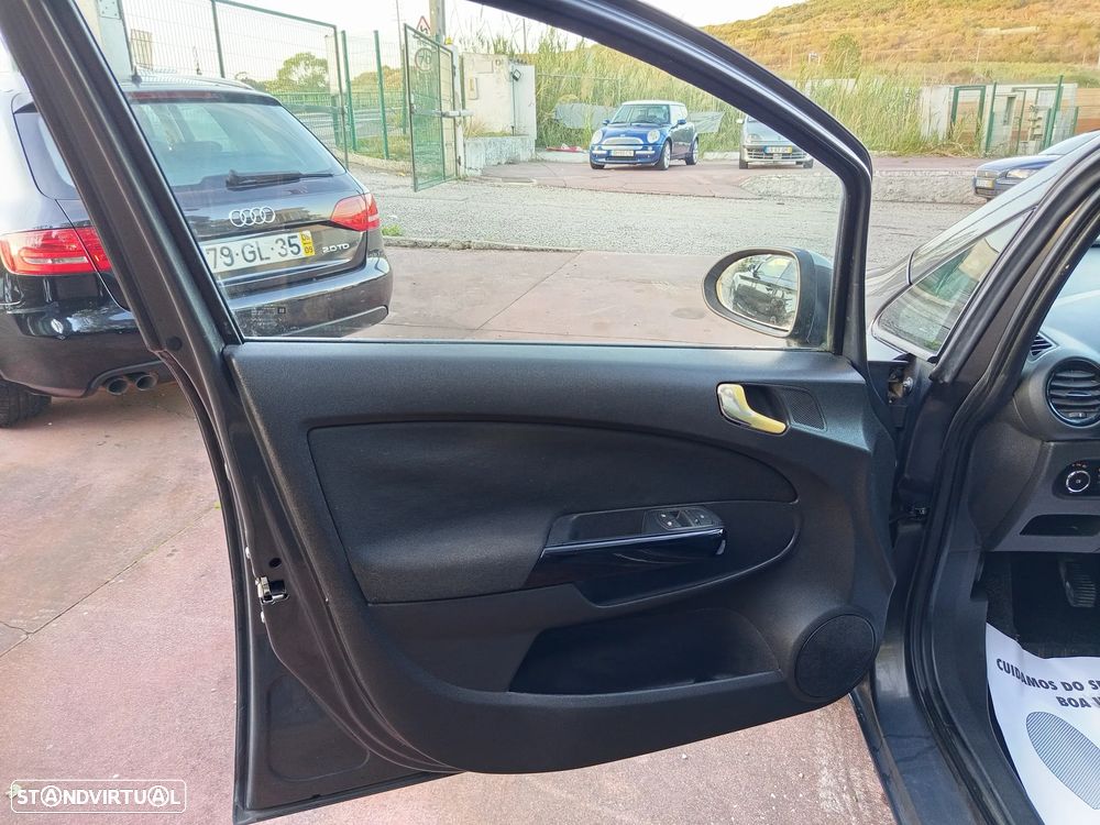 Opel Corsa 1.2 Enjoy FlexFuel - 9