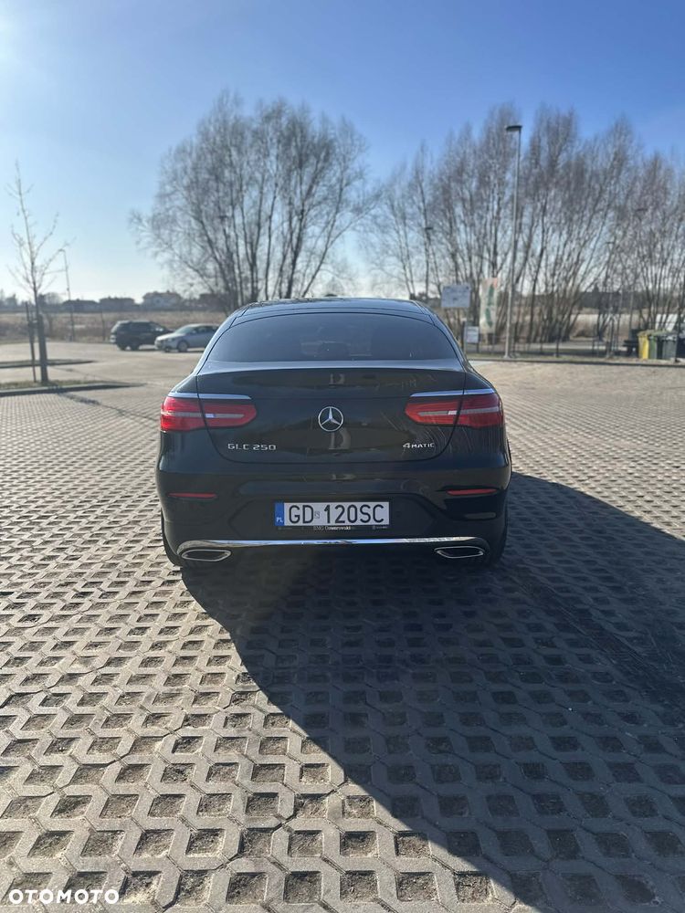 Mercedes-Benz GLC - 4