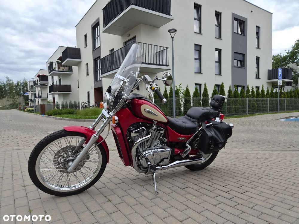 Suzuki Intruder - 2