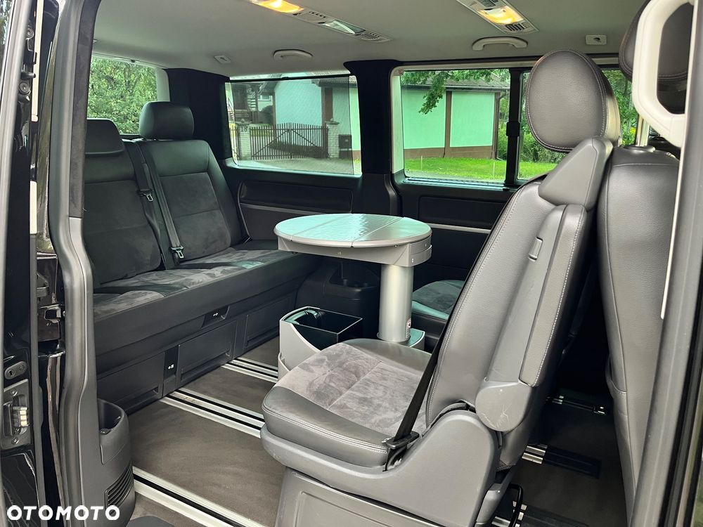 Volkswagen Multivan - 33