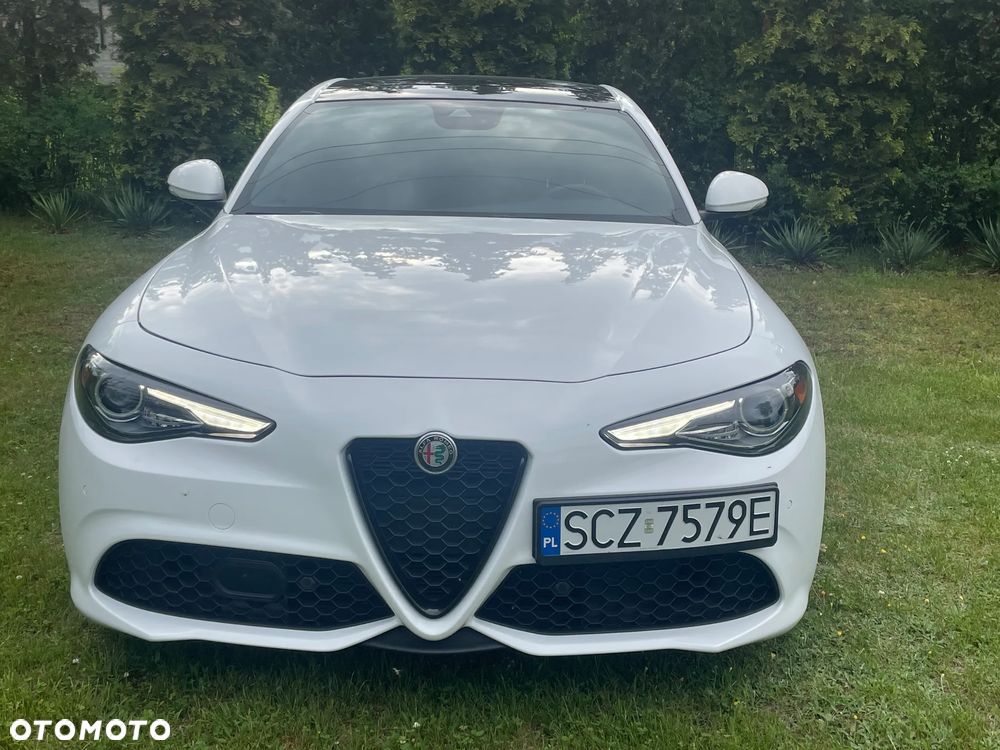 Alfa Romeo Giulia - 2