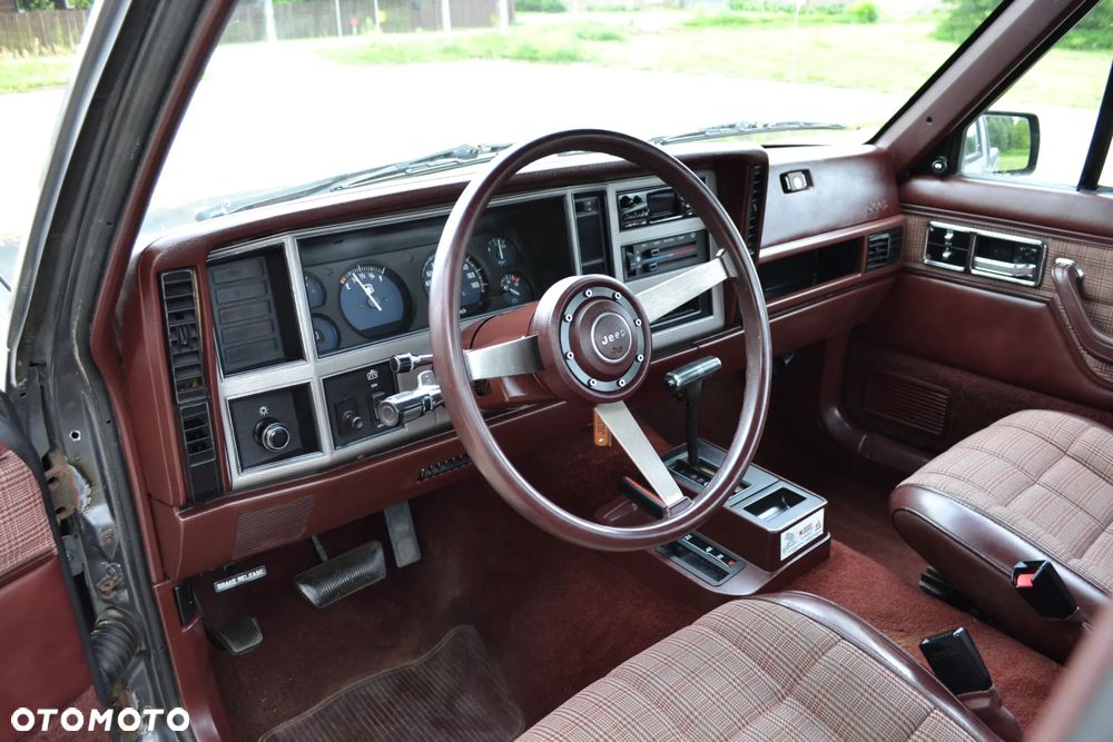 Jeep Comanche - 18
