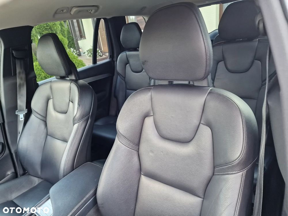 Volvo XC 90 D5 AWD Momentum 7os - 15